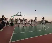 包含意大利篮球赛一轮告一段落，球队士气高涨的词条