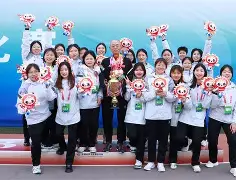 加拿大队女足团结一心，轻松战胜对手的简单介绍