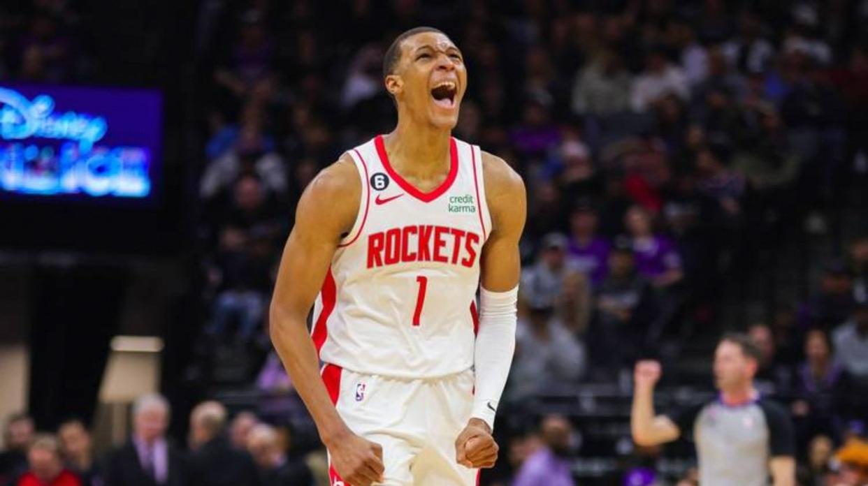 火箭队正在寻找替代中锋解决内线问题(搜索火箭队)