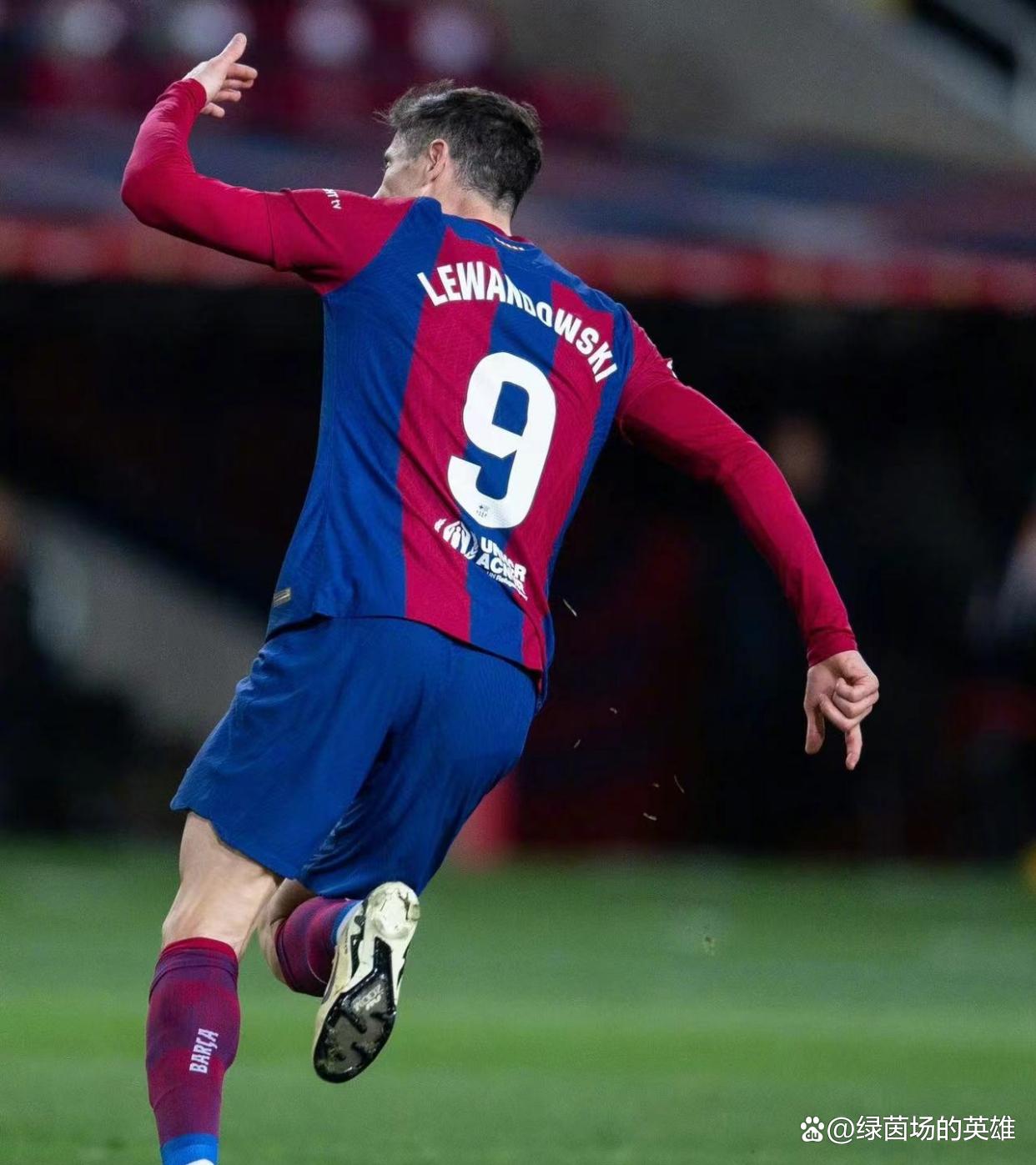 关于瓦伦西亚遭遇客场失利,保级形势不容乐观的信息 关于瓦伦西亚遭遇客场失利,保级形势不容乐观的信息