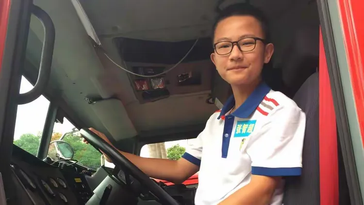 包含郑州太大豪取胜利，雄心士气高涨的词条